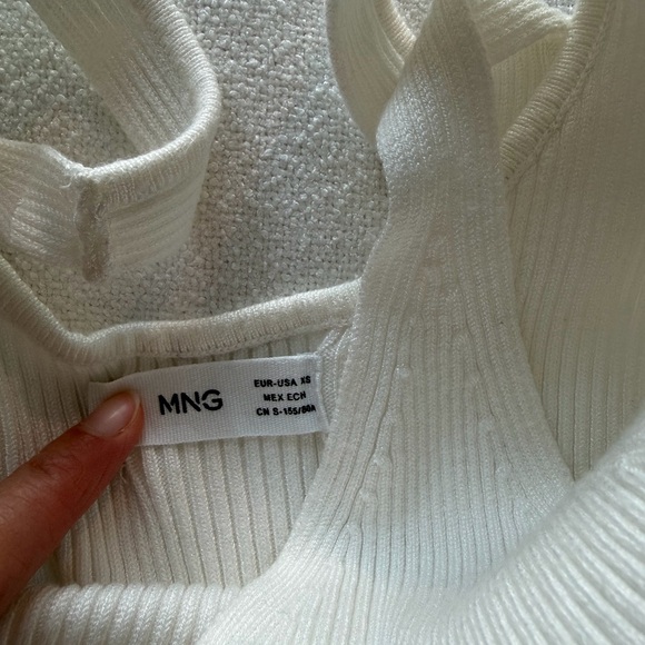 Mango White Ribbed V-Neck Tank - Picture 3 of 5